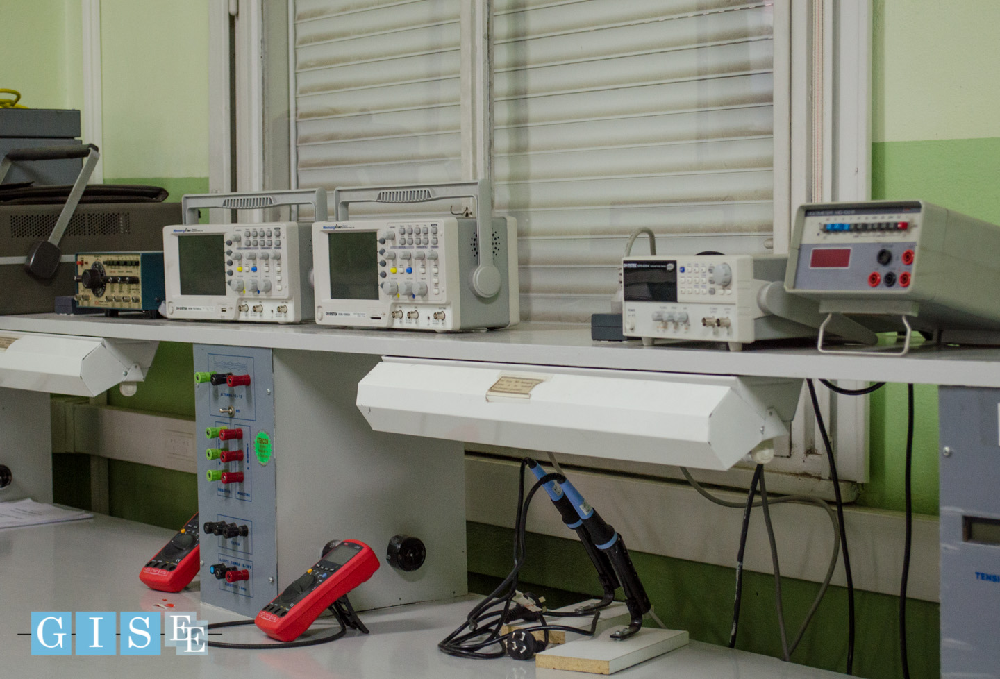 Basic Electronic Lab